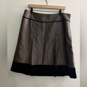 Ann‎ Taylor Black & Gold Silk Velvet Pleated Skirt Geometric Print Size 14